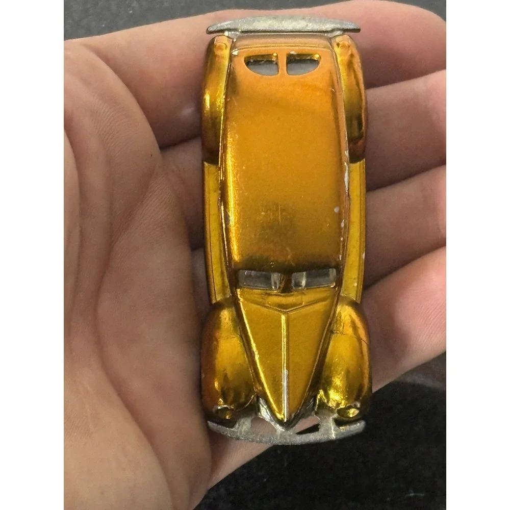 Hot Wheels Classics Fat Fendered '40 car Spectraflame redlines